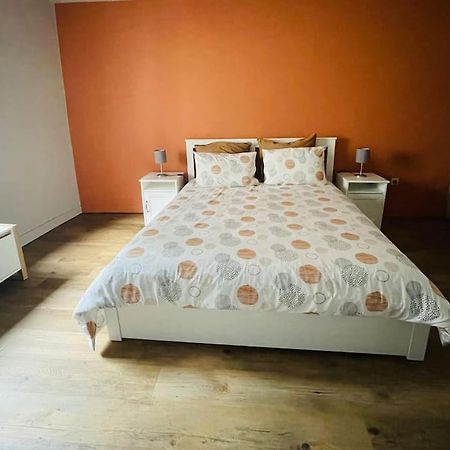 Appartement Cosy Au Centre De Beauraing Kültér fotó