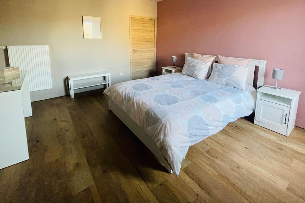 Appartement Cosy Au Centre De Beauraing Kültér fotó
